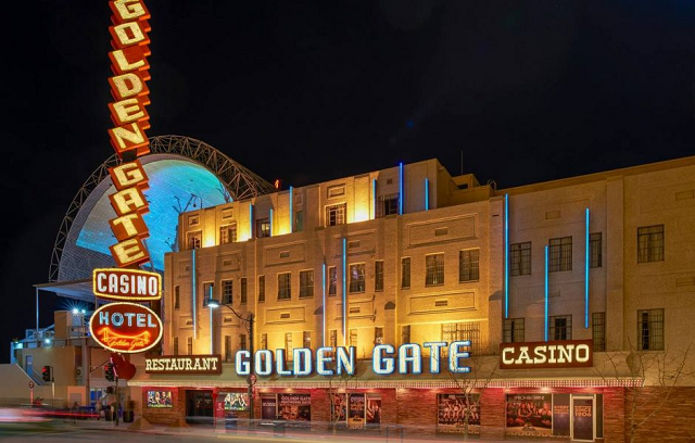 Casino Golden Gate tại góc đường Main và Fremont