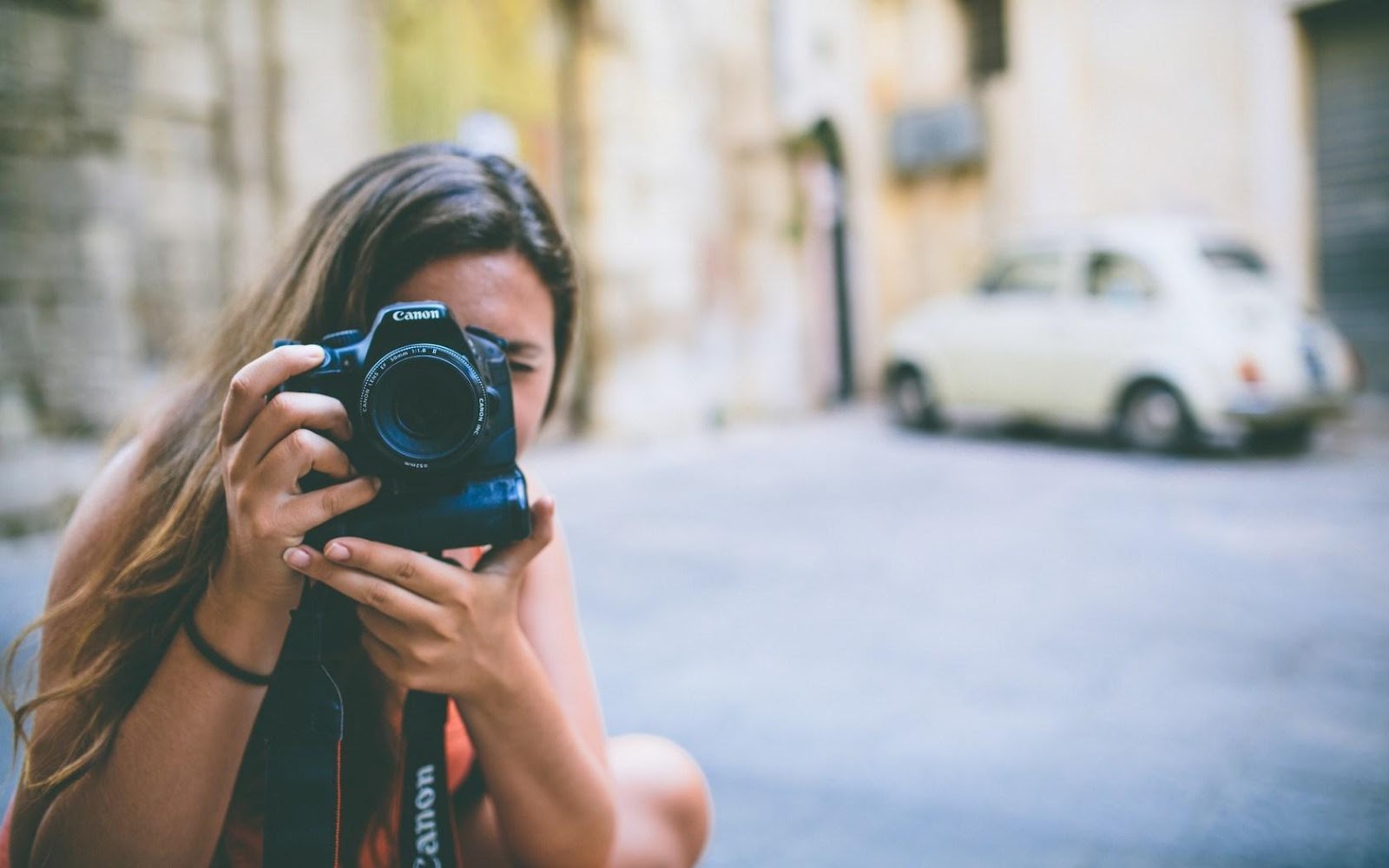 Các dòng máy ảnh dành cho các nàng nghiện selfie | Aphoto