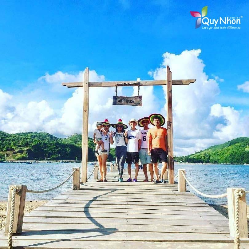check in đảo Nhất Tự Sơn