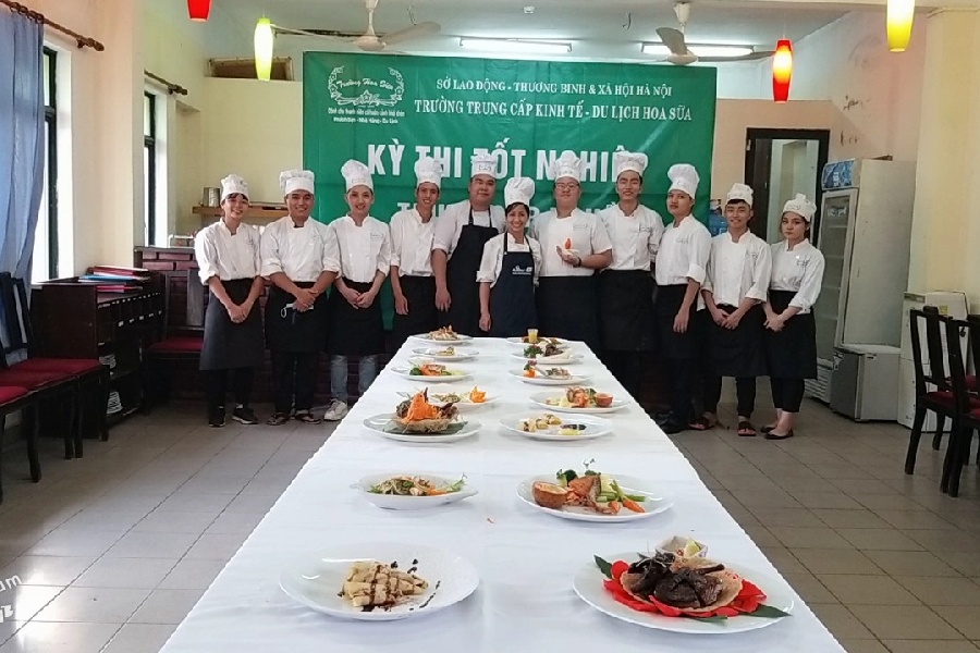 Trường Trung cấp Kinh tế - Du lịch Hoa Sữa là nơi học nấu ăn ở Hà Nội tốt